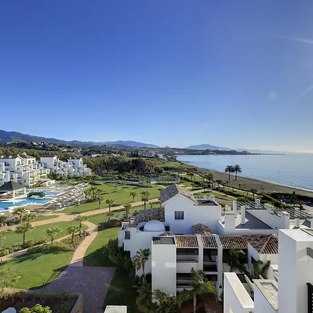 & Hotel