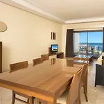& Hotel 4*