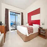 & Hotel 4*