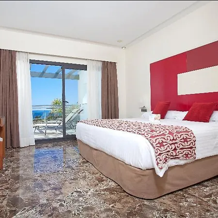 & 4* Estepona