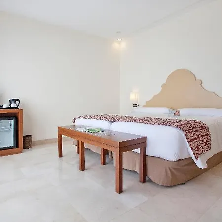 & Hotel