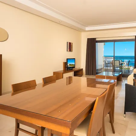 Hotel &