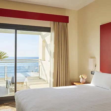 & Hotel 4*