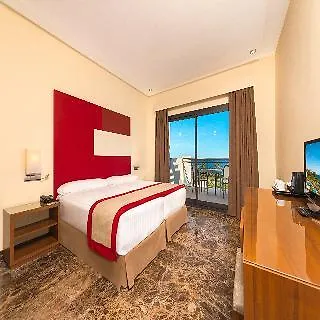 & Hotel