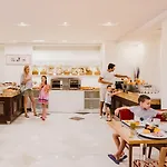 & Hotel 4*