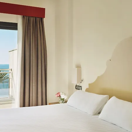 & Hotel
